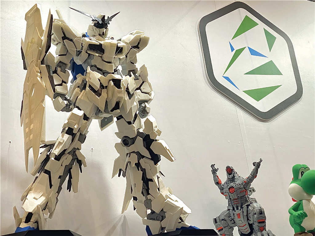 展場(chǎng)中的獨(dú)角獸鋼彈 展場(chǎng)中的獨(dú)角獸鋼彈